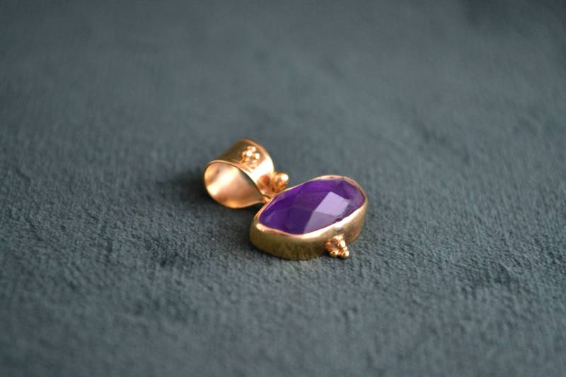 Erstaunlicher Gold - Und Amethyst-Edelsteinanhänger, 18K Solid Goldanhänger Mit Amethyst-Edelstein, Damengoldanhänger, Geschenk Für Sie von MedusaFineJewelry