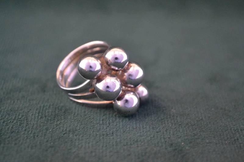 Handgemachte Sterling Silber Ring, Kugeln Einzigartige Geschenk von MedusaFineJewelry