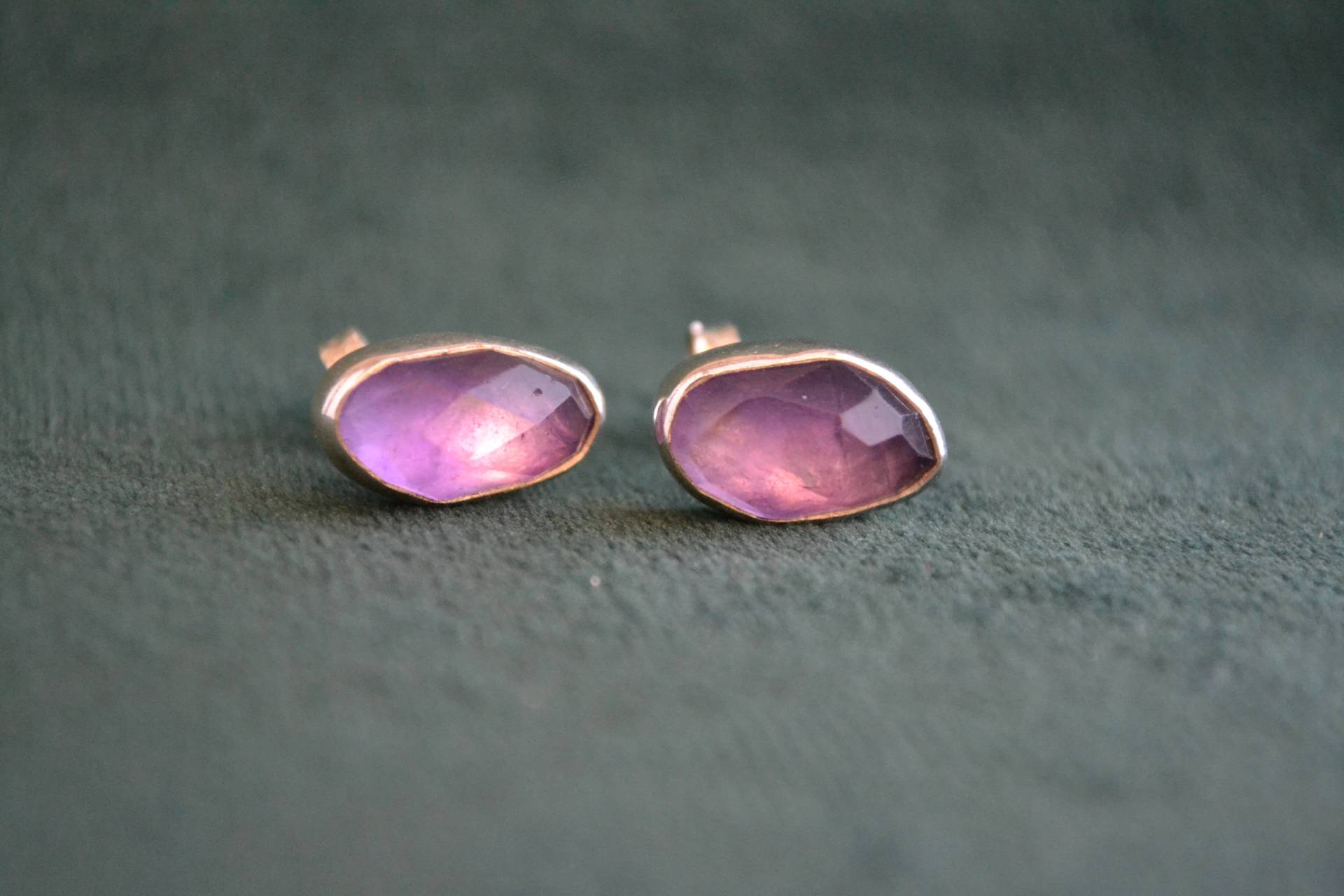 Schöne Silber Amethyst Ohrstecker, Sterling Silberohrringe Mit Edelstein, Damen Ohrstecker Amethyst, Geschenk Für Sie von MedusaFineJewelry