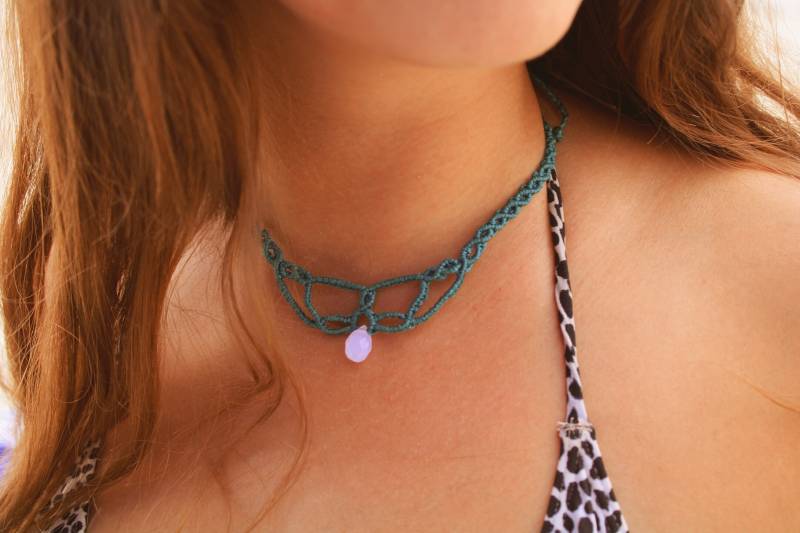 Türkis Perlen Halskette, Unikat Gewickelte Handgeknüpfte Halskette, Boho Style Ethno Statement Handgemachte Makramee Halskette Türkis Perlen Halskette, Unikat Gewickelte Handgeknüpfte Halskette, Boho Style Ethno Statement Handgemachte Makramee Halskette von MedusaJewelz