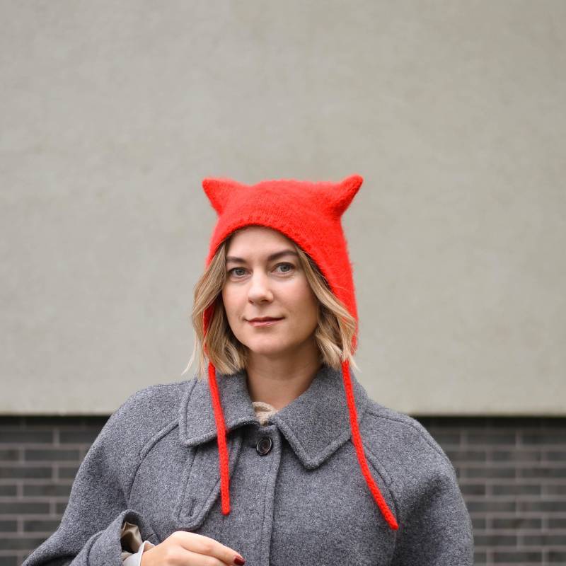 Flauschige Gestrickte Balaclava Mit Bindebändern Für Frauen, Handgemachte Katzenohren, Kaschmir Mütze, Apres Ski, Herbst Winter Kleidung von Medvilniukas