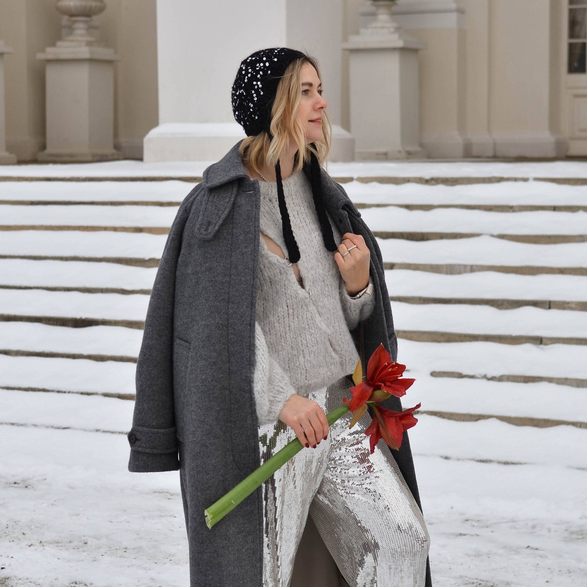 Glänzende Handgemachte Bonnet Mütze Für Frauen, Gestrickte Pailletten Beanie, Festliche Ausgefallene Balaclava Mütze, Wärmer Accessoires von Medvilniukas