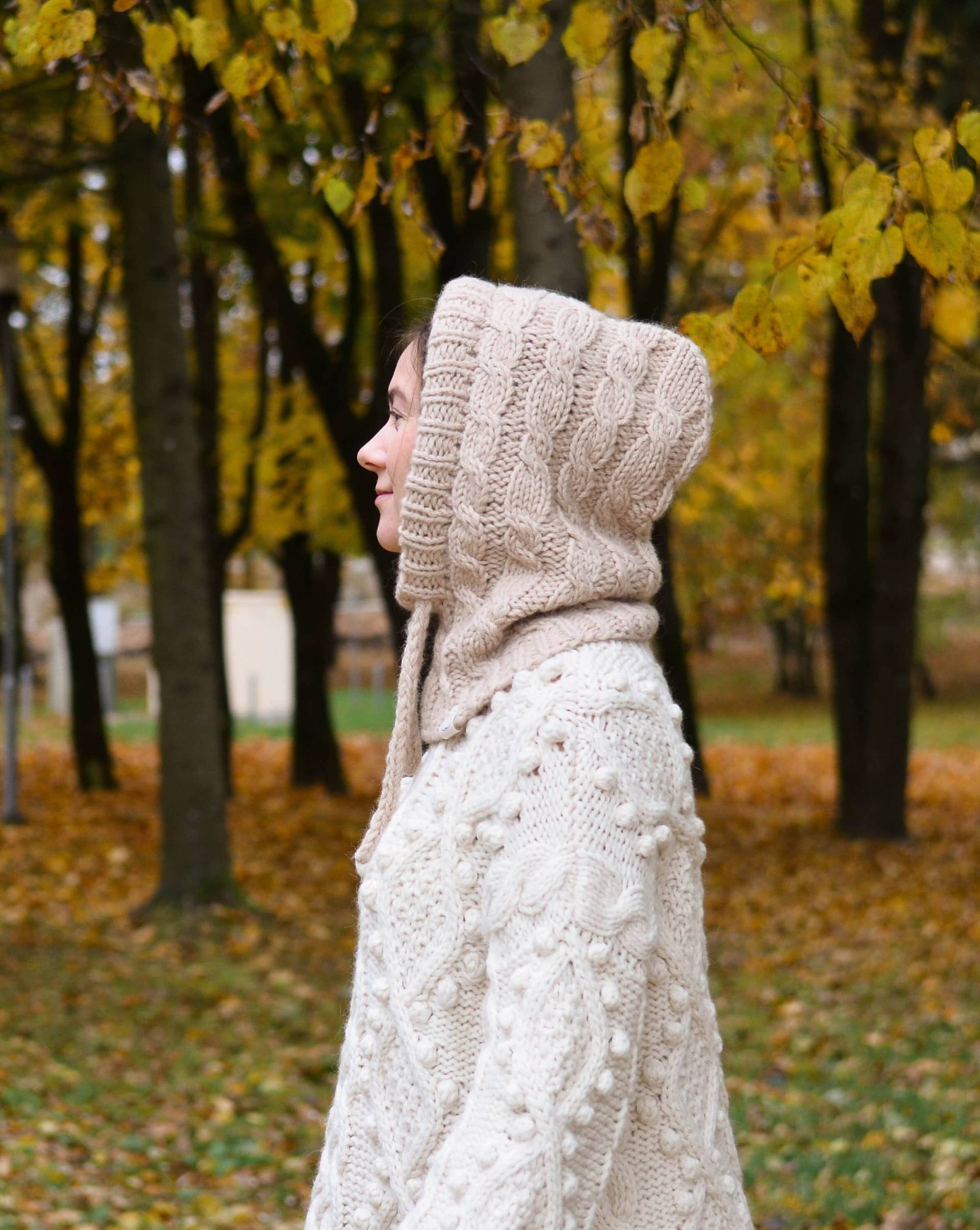 Handgemachte Balaclava Haube Für Frauen Und Männer, Moderne Grobstrick Zopfstrick Mütze, Warme Alpaka Wolle Slouchy Helm, Herbst Winter Kleidung von Medvilniukas