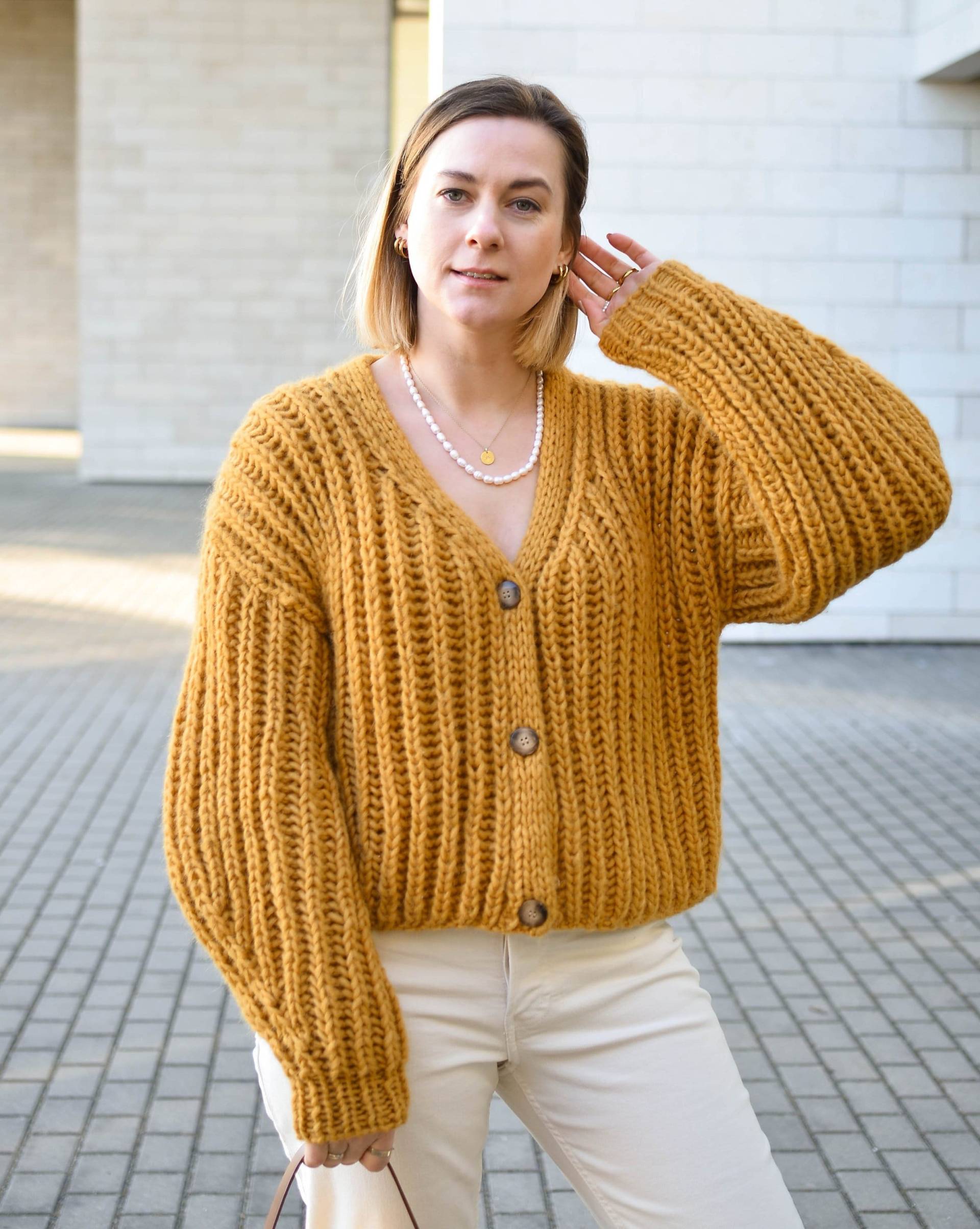 Handgemachte Gerippte Alpaka-Wolle Strickjacke Mit Knöpfen Für Frauen M Größe, Häkelkragen Pullover, Frühling Nachhaltige Kleidung, Bomber Herbst von Medvilniukas