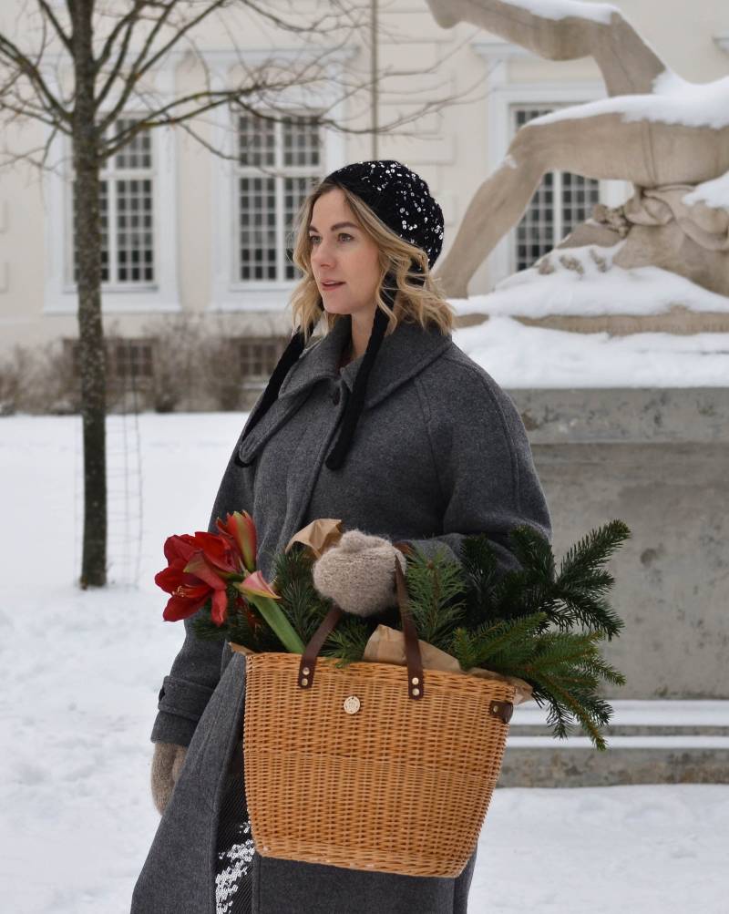 Handgestrickte Mütze Mit Pailletten Für Damen, Glänzende Beanie, Festliche Ausgefallene Balaclava Mütze, Winterwärmer Accessoires von Medvilniukas