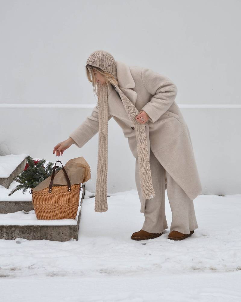 Moderne Handgemachte Strickmütze Mit Langem Schal Für Frauen Männer, Gestrickte Gerippte Balaclava Helm, Mütze in Einem, Unisex Kapuze von Medvilniukas