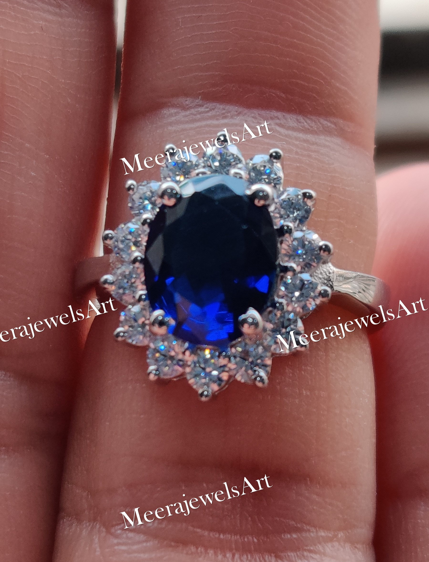 2.53 Ct Oval Geschnittener Blauer Saphir Mit Rundem Cz-Diamant 14K Solidem Weißgold Ring/Verlobungsring Ehering Geschenk Für Sie Versprechensring von MeerajewelsArt