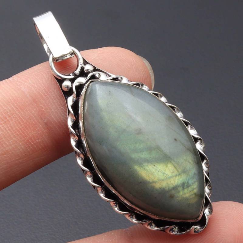 Echter Feuriger Labradorit-Edelstein-Anhänger Handgemachtes Sterlingsilber Überzogener Anhänger Silber Platedbest Geschenk Ms511 von MeeshacreationsIN