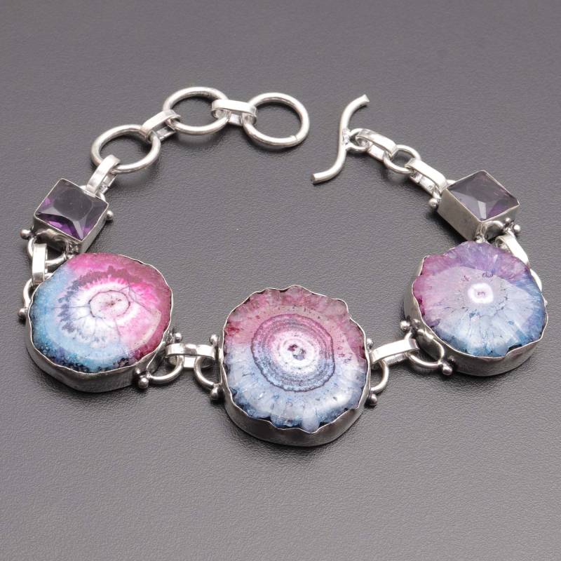 Multi Color Solar Scheibe Amethyst Handgemachtes Versilbertes Armband Silber Platedj 1043 von MeeshacreationsIN