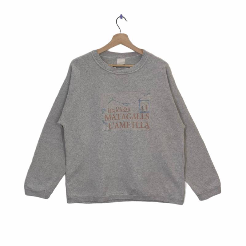 Vintage Sweatshirt L'ametlla Matagalls Spanien Sweater Jumper Pullover Crewneck 2000 Grau Gr. M von MegaEmpire