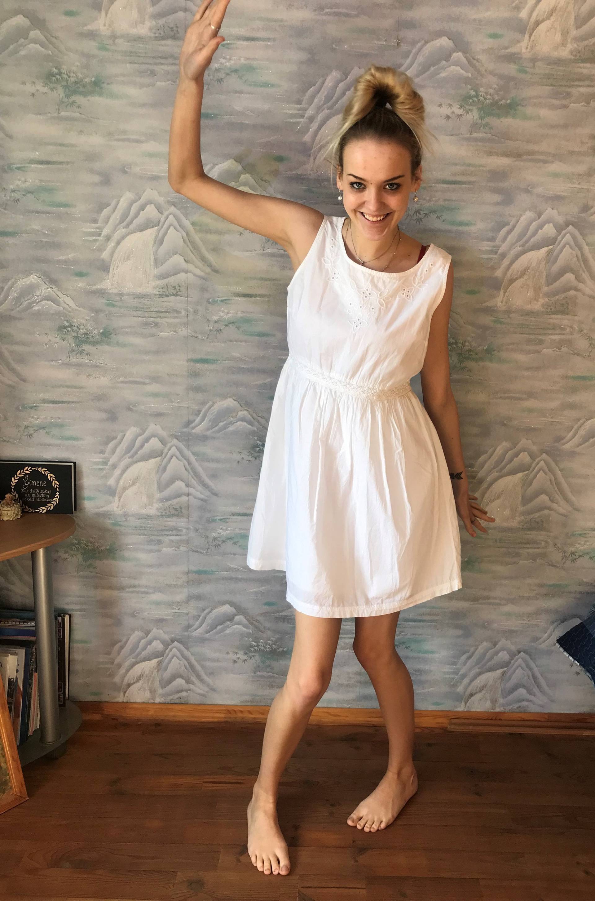 White Summer Cotton Dress Sleeveless Beach Party Festival Size Medium von MegaaShop