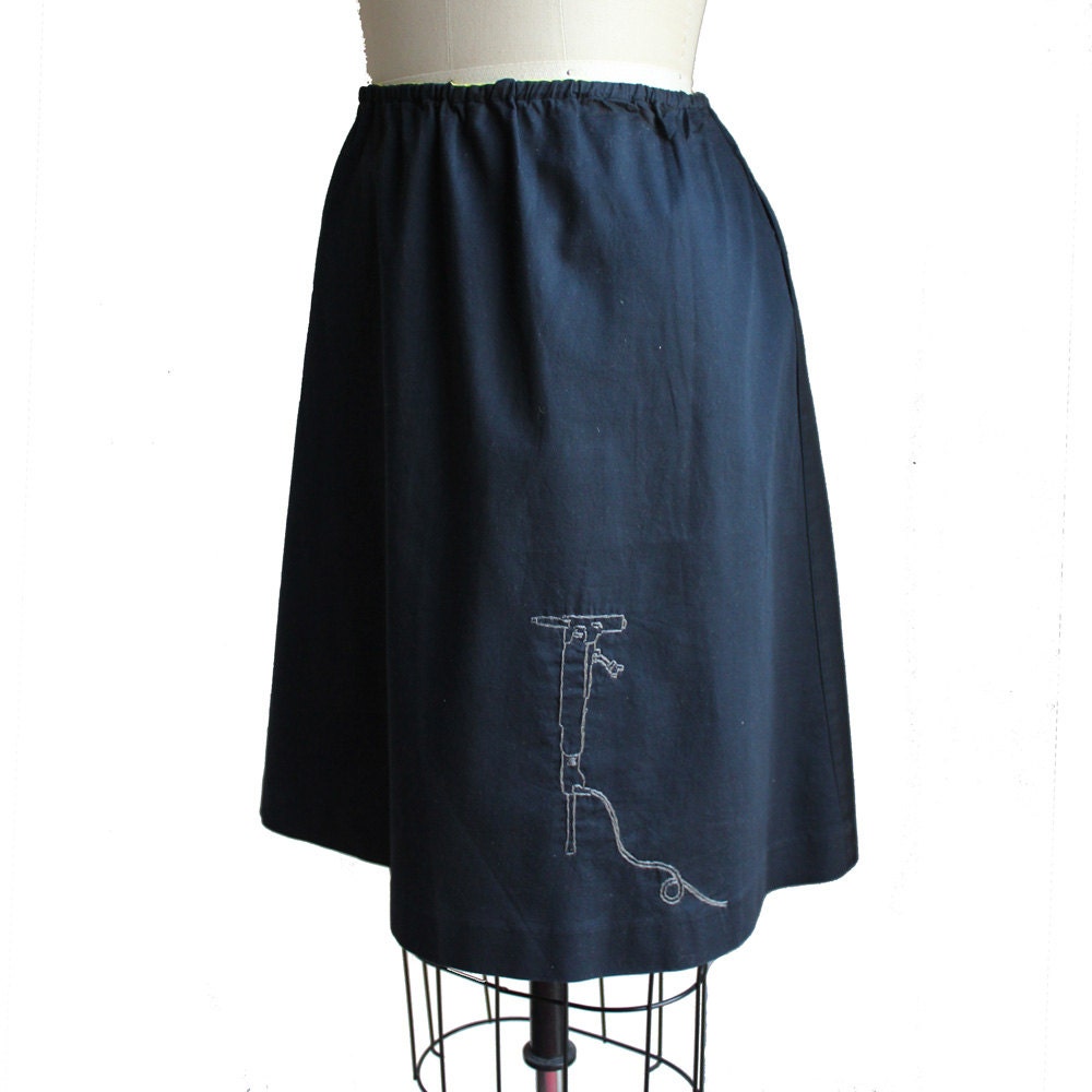 Black Hammer Bestickt A-Linie Rock Größe Medium von MeganLeoneVintage