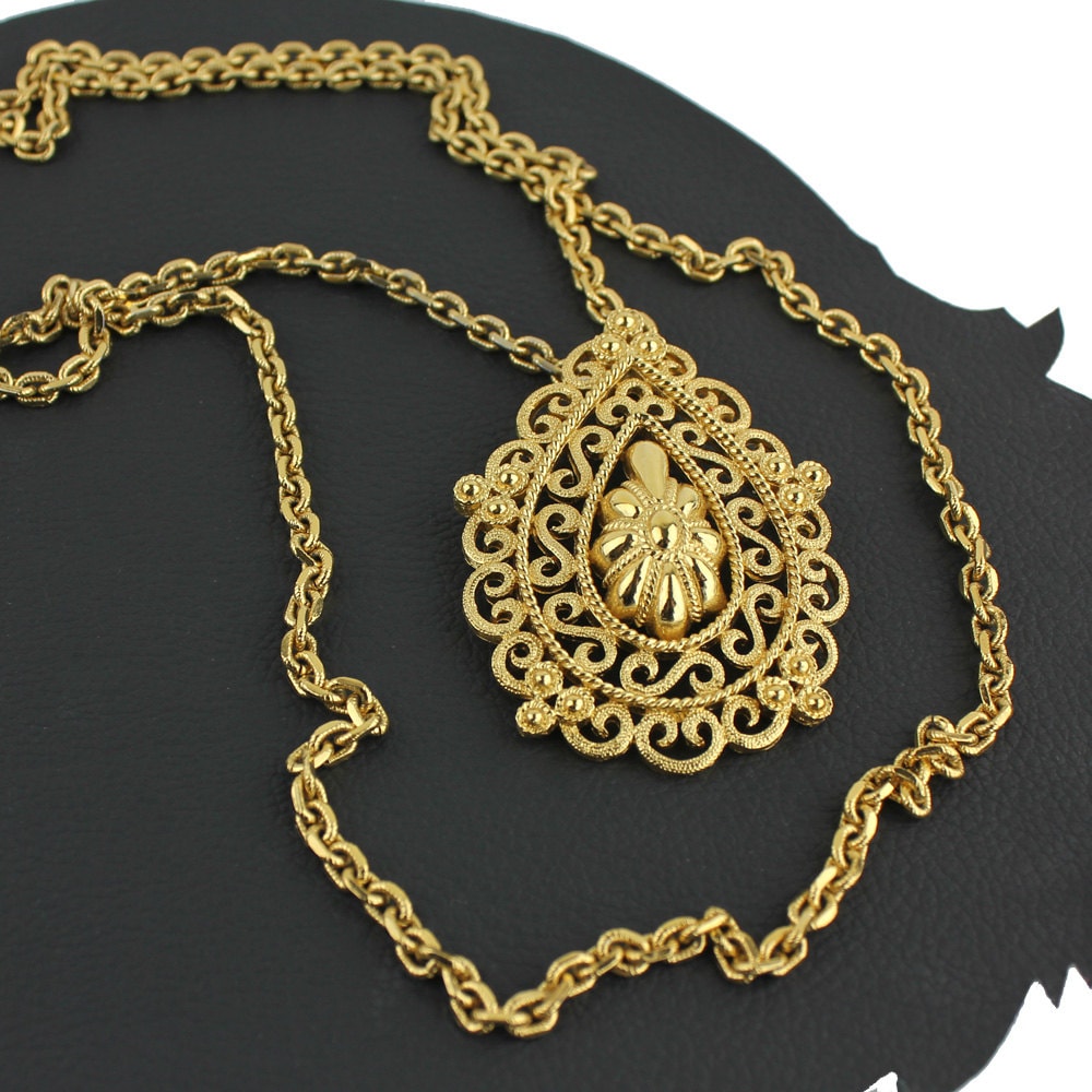 Boho Viktorianisch Inspirierten Gold Teardrop Anhänger Halskette von MeganLeoneVintage