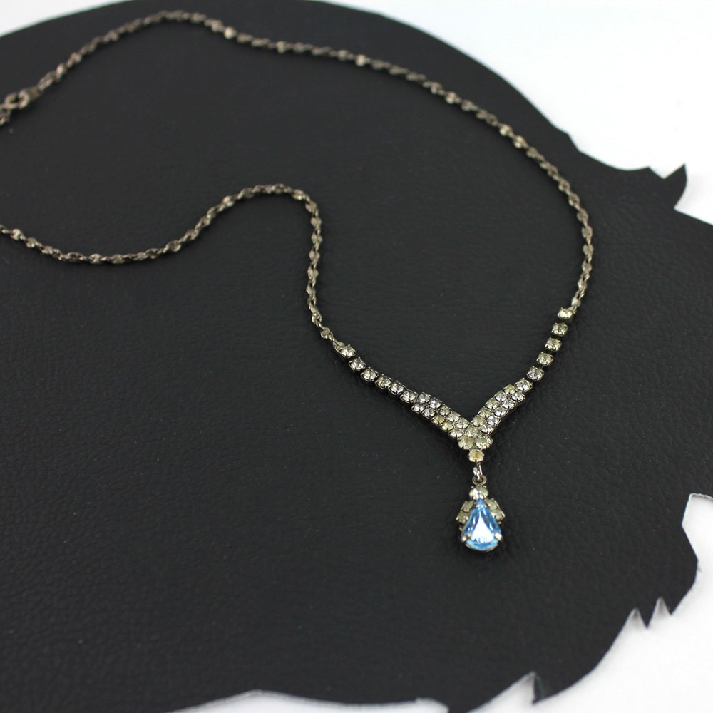 Etwas Blaues Strass Vintage Halskette von MeganLeoneVintage