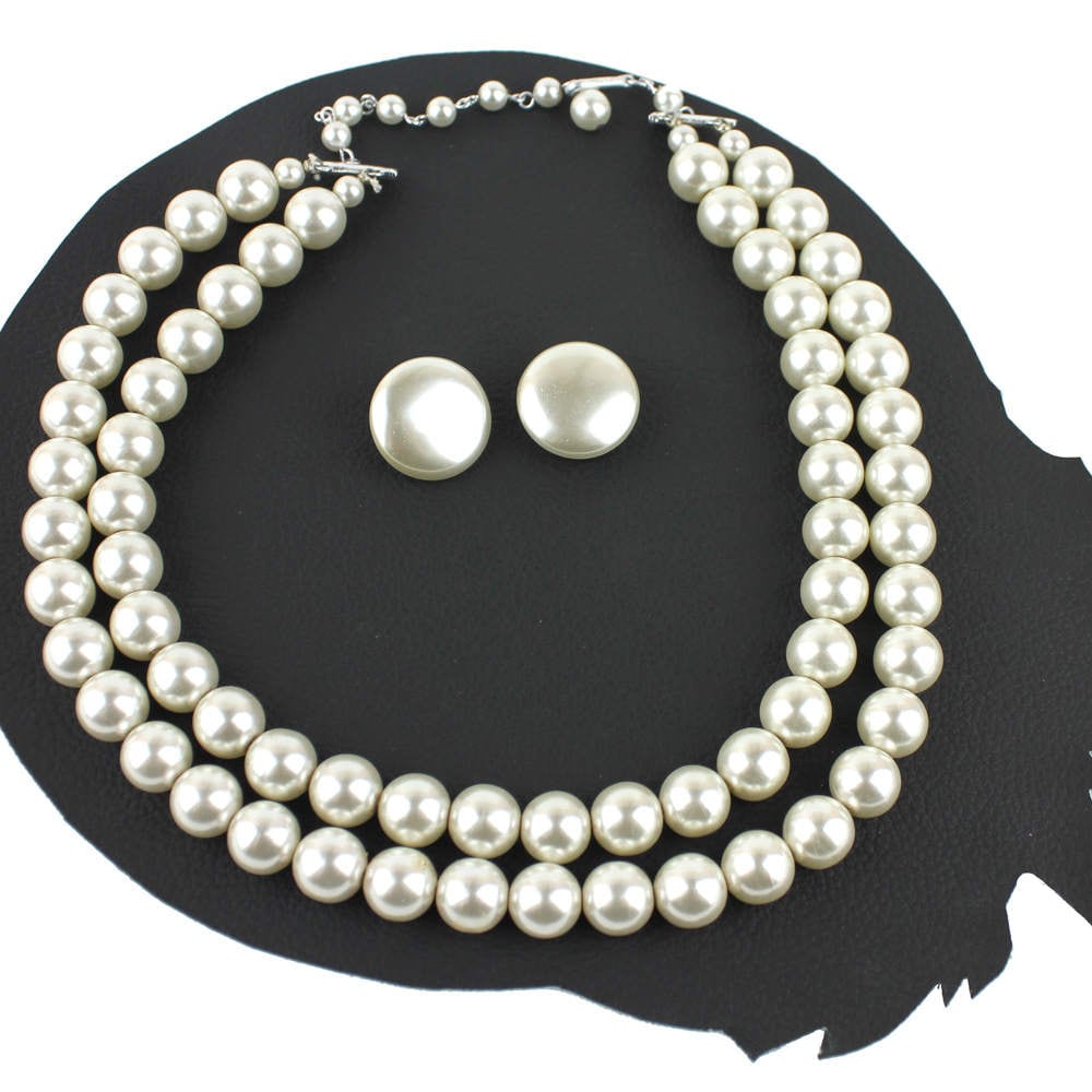 Faux Perle Vintage Halsketten Und Clip Auf Ohrring Set Made in Japan/Lange Halskette Schmuck Weiße von MeganLeoneVintage