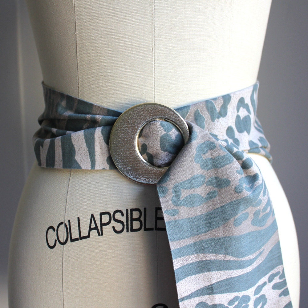 Safari Animal Print Baumwolle Gürtel Verstellbar Bis Zu 36" Lang von MeganLeoneVintage