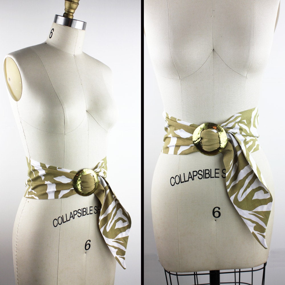 Safari Animal Print Breiter Baumwollgürtel - Khaki & Weiß Zebra Statement Gürtel/Selbstgenäht von MeganLeoneVintage