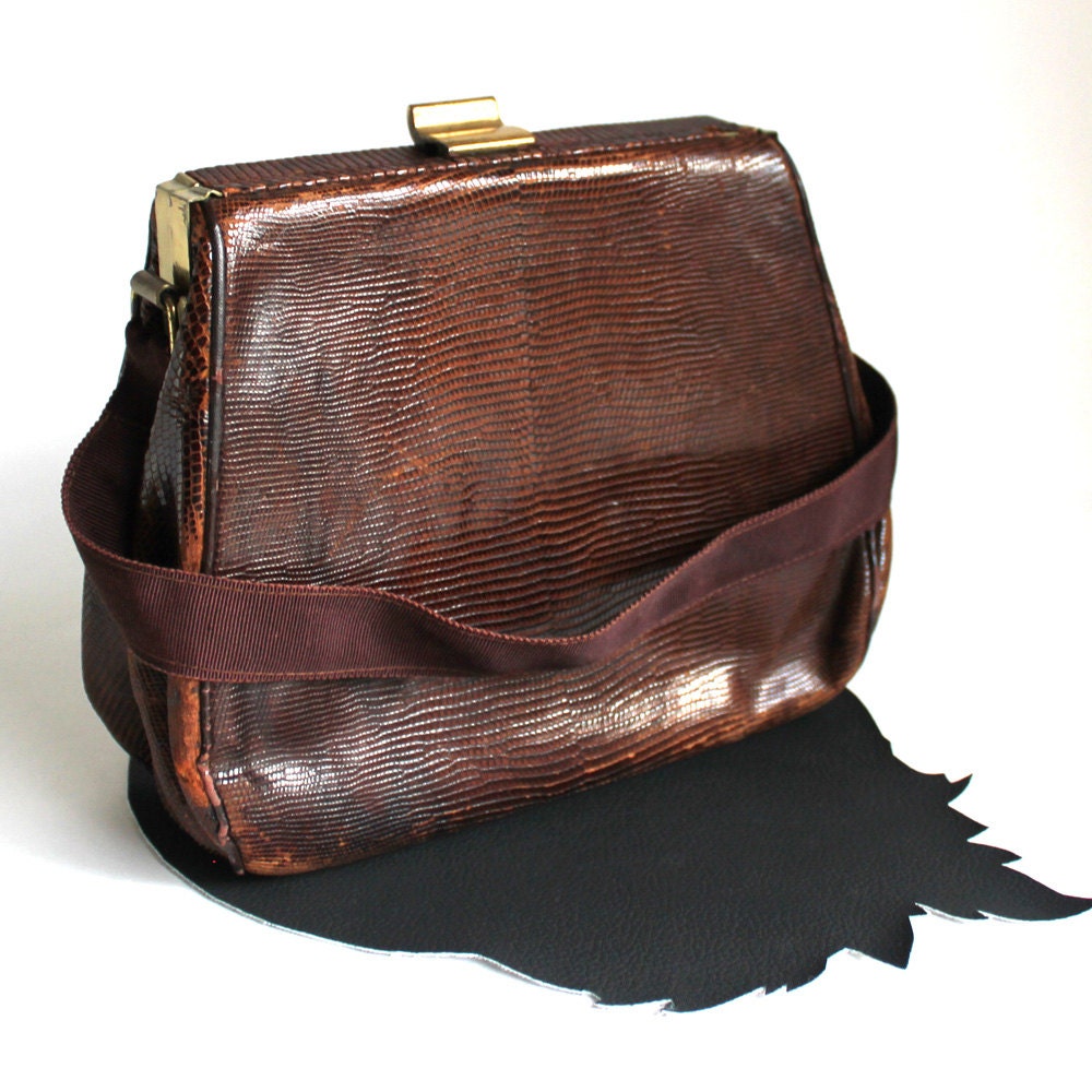 Schokolade Braun Schlangenleder Geprägtes Lederhandtasche von MeganLeoneVintage