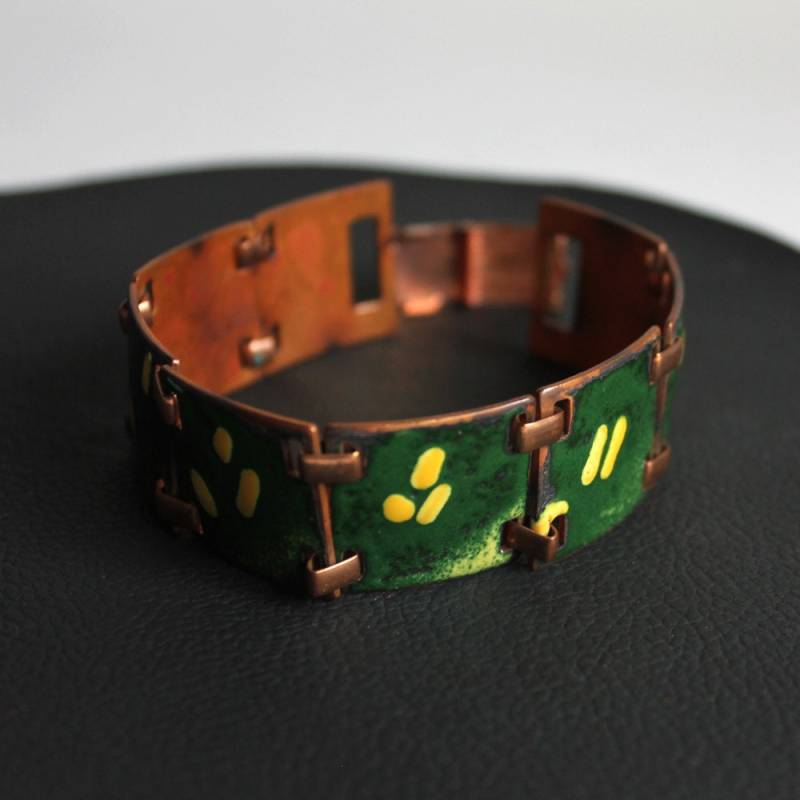Smaragd-Grün & Gelb Bemalt Bio Vintage Armband Smaragd-Grün & Gelb Bemalt Bio Vintage Armband von MeganLeoneVintage