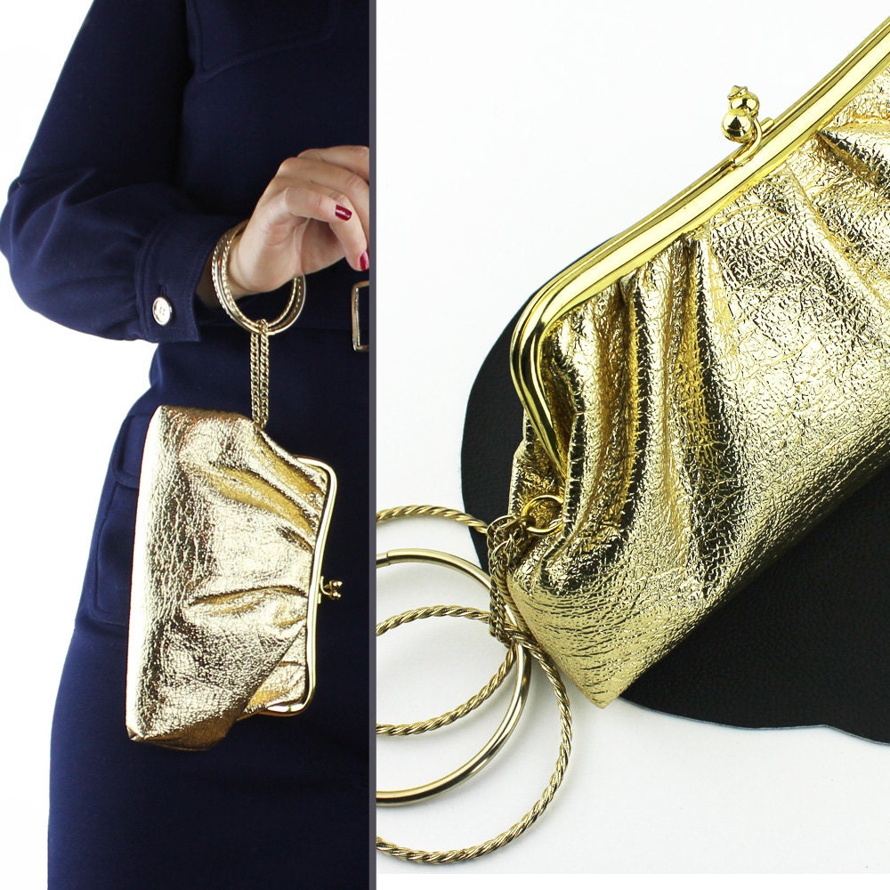 Veränderte Jahrgang Gold Vinyl Armband Handtasche von MeganLeoneVintage