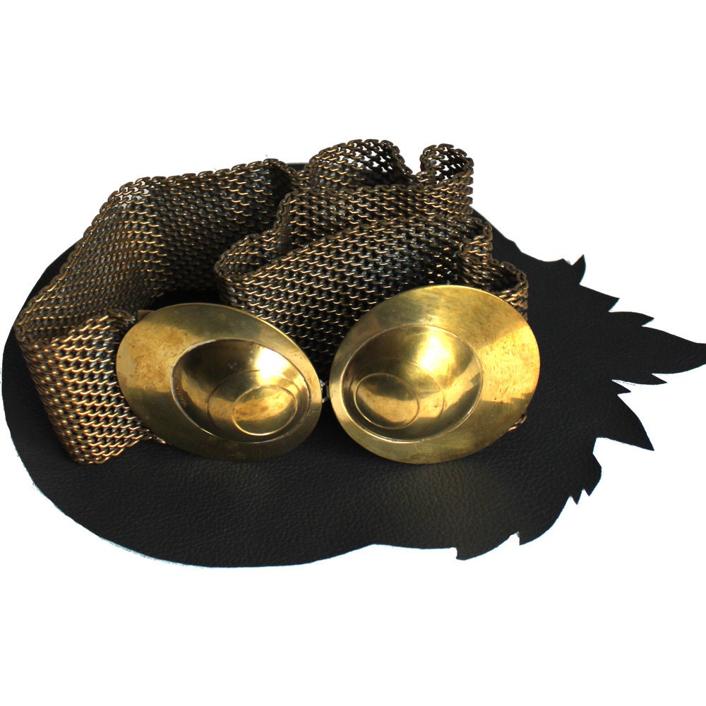 Vintage Messing Metall Grobstrick Chainmaille Gürtel - Größe Klein 26, 5 Zoll von MeganLeoneVintage