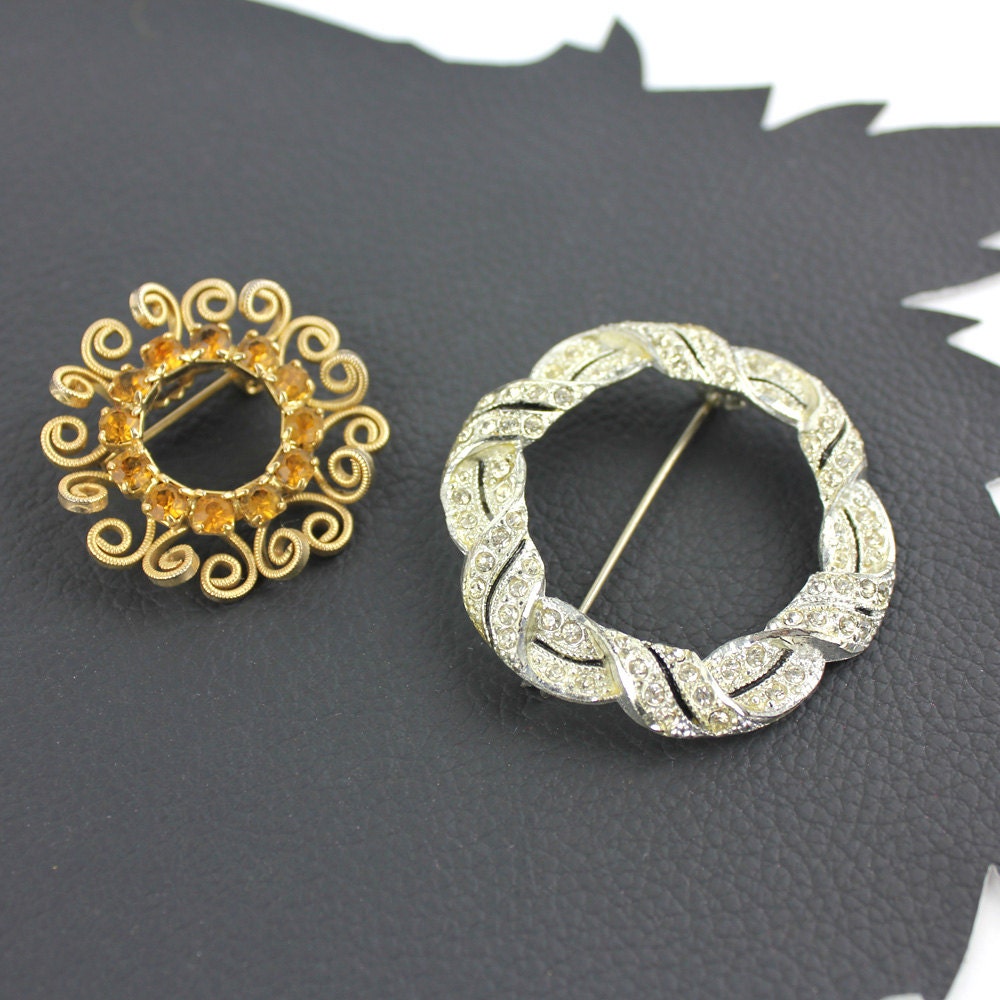 Vintage Strass Kranz Pin Brosche Set von MeganLeoneVintage