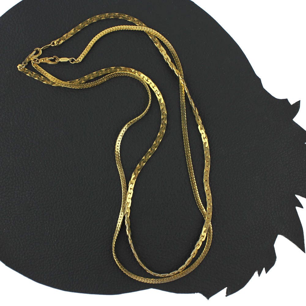 Zwei Gold 14K Gp Farbigen Flachkette Vintage Halsketten von MeganLeoneVintage