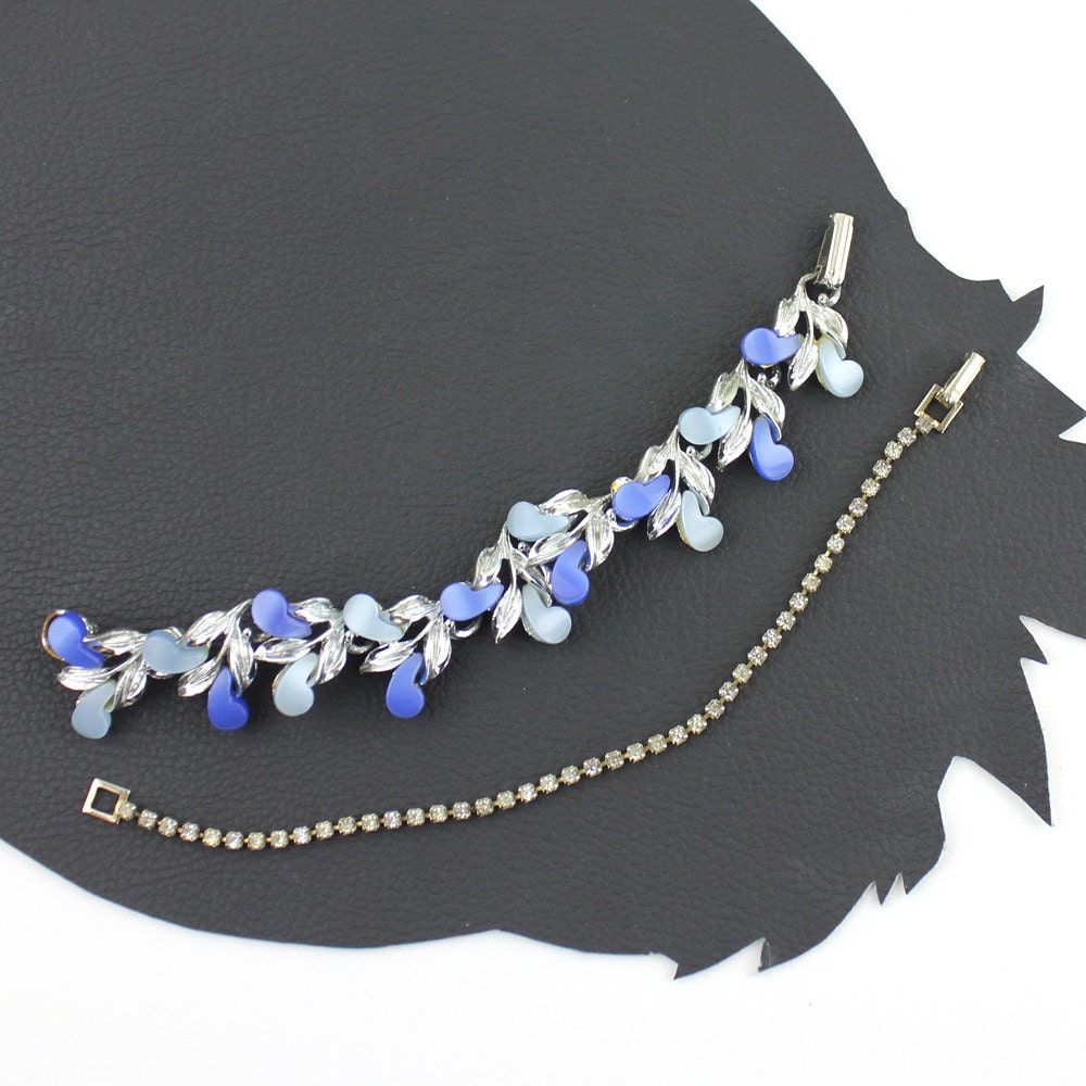 Zwei Ton Blau & Silber Floral Link Und Strass-Armband-Set von MeganLeoneVintage