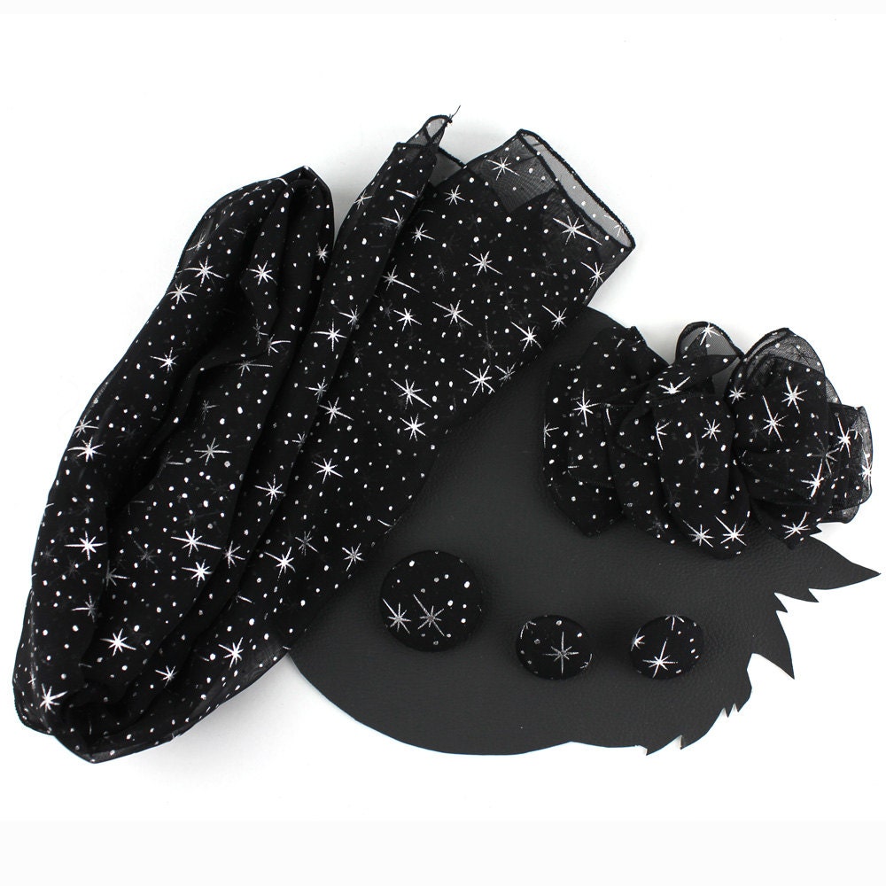 sternenhimmel Schwarz Und Silber Schal Haarclip Ohrringe Clip Set von MeganLeoneVintage