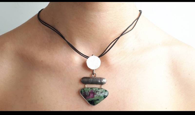 Dreifach Perfektion Halskette.druzy Quarz Rubizoist Silber.einzigartig.versand Kostenlos Dreifach Perfektion Halskette.druzy Quarz Rubizoist Silber.einzigartig.versand Kostenlos von MegaronJewelry