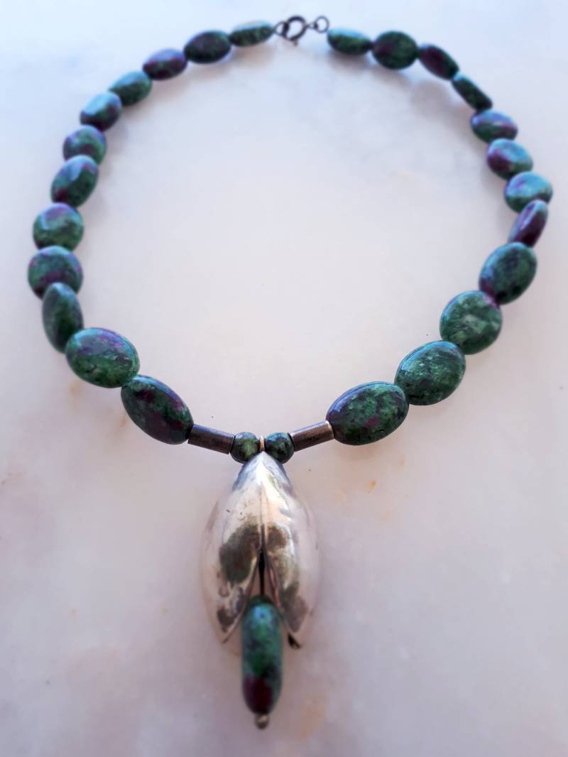 Meine Energie Unlimited.rubizoist Tulpe Halskette. Versand Kostenlos Meine Energie Unlimited.rubizoist Tulpe Halskette. Versand Kostenlos von MegaronJewelry