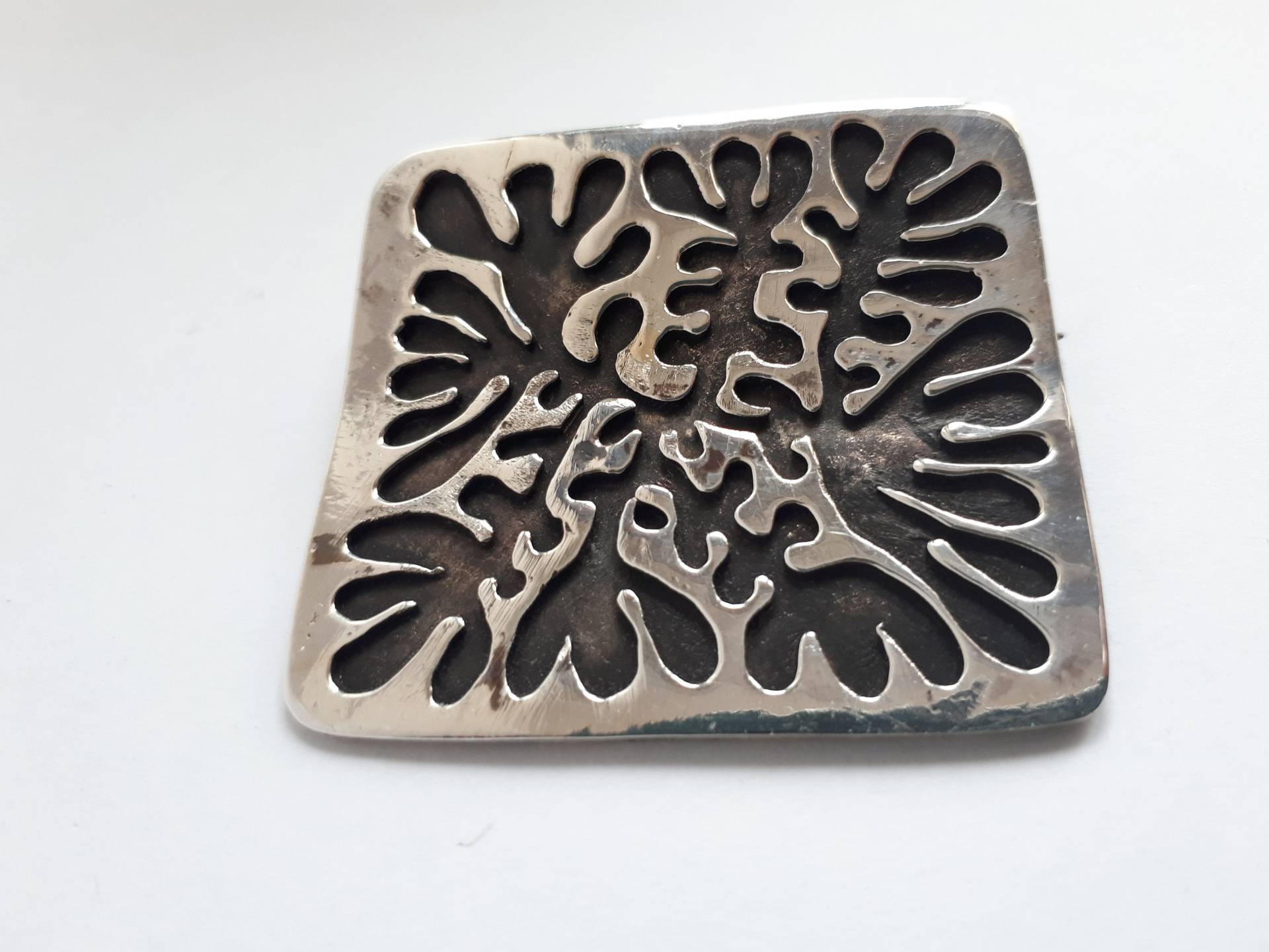 Silber Moderne Brosche. Geburtstagsgeschenk. Sterling Silber Sich Kreuzende Wege, Motive.versandkostenfrei von MegaronJewelry