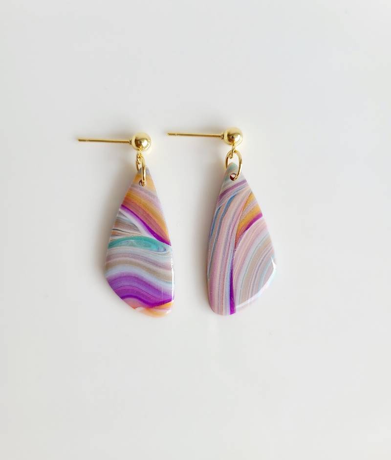 Regenbogen Ohrringe, Polymer Ton, Lila Blaue Bunte 24K Vergoldet, Handgefertig, Geschenke Für Sie von MehrAlsPerlen