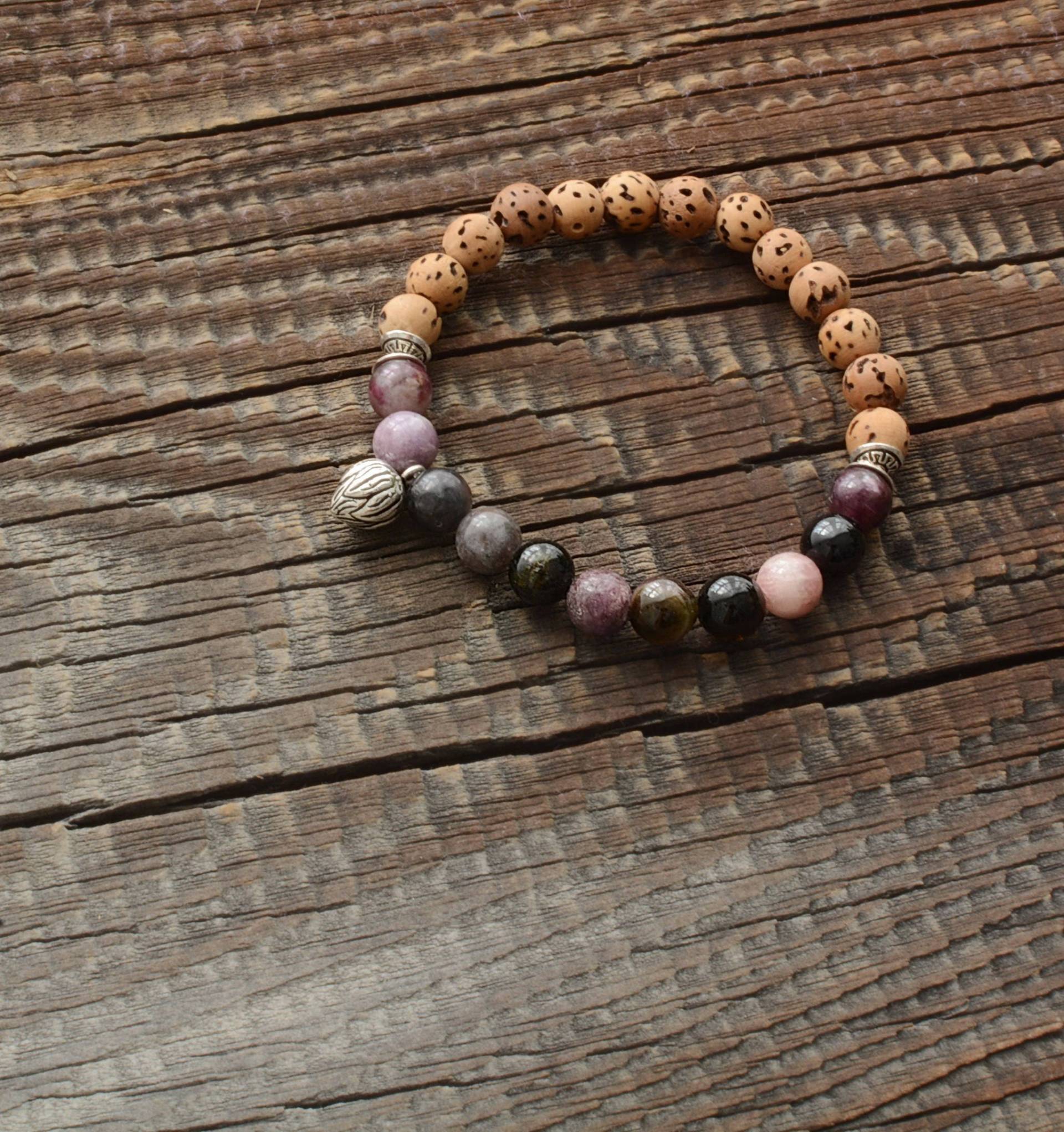 Perlenarmband, Yoga Style, Boho, Pink Turmalin Armband, Sterling Silber Lotus Knospe, Bodhi Perlen, Natürliche Edelsteine, Steine Perlenarmband, Yoga Style, Boho, Pink Turmalin Armband, Sterling Silber Lotus Knospe, Bodhi Perlen, Natürliche Edelsteine, Steine von MeiMaoJewelry
