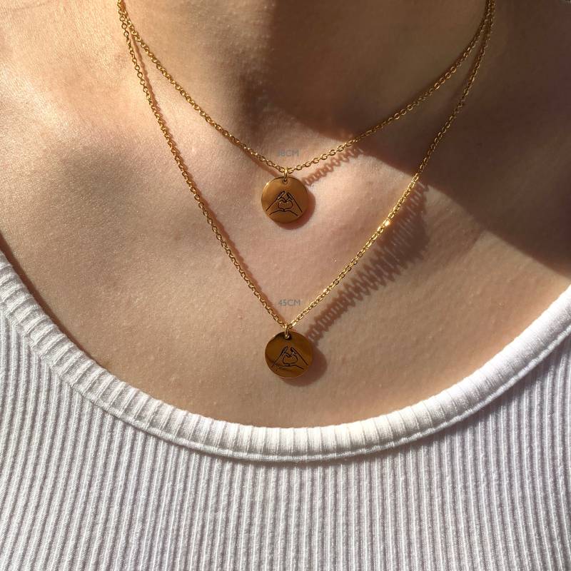 Vergoldete Selbstliebe Halskette/Gold Emoji Handzeichen von MeiMiStudio