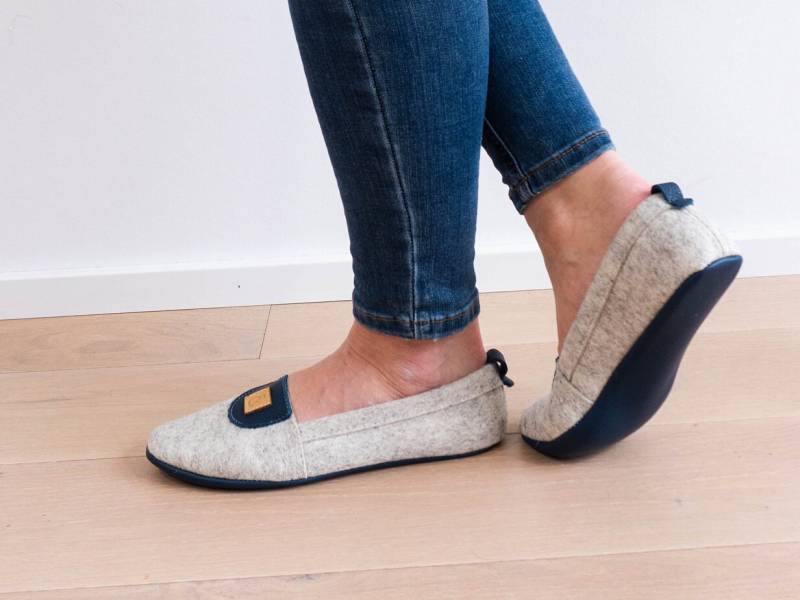 Warme Hausschuhe Für Damen Aus Wolle Und Bio-Leder in Navy, 100% Natürlich von MeinEinundAlles