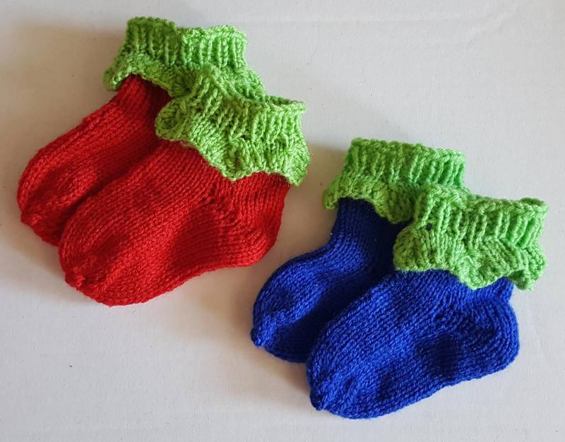 Beerensöckchen Babysocken Erdbeere Blaubeere Himbeere Brombeere Johannisbeere Beerensöckchen Babysocken Erdbeere Blaubeere Himbeere Brombeere Johannisbeere von MeinKruemelchen