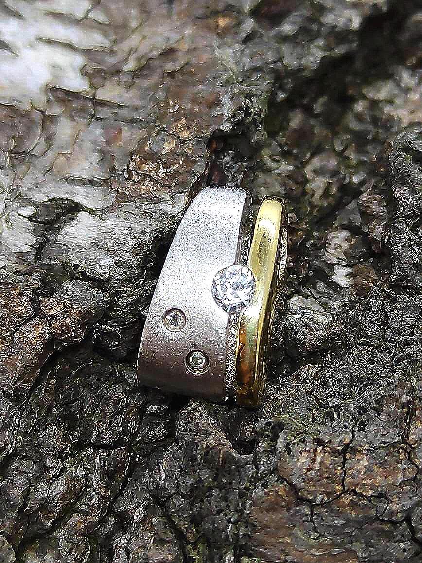 Kettenanhänger 925Er Silber Vintage Zirkonia Edelstein Matt Goldfarben Abgesetzt 15, 4 X 8, 8mm Anhänger Kettenanhänger 925Er Silber Vintage Zirkonia Edelstein Matt Goldfarben Abgesetzt 15, 4 X 8, 8mm Anhänger von MeineSchmuckliebe