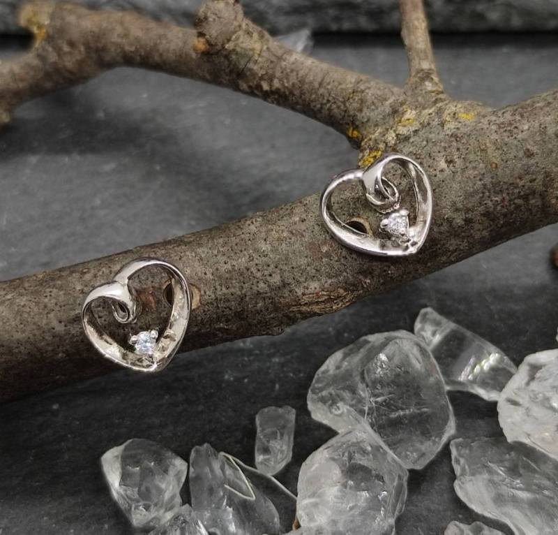 Ohrstecker 925Er Silber Herz Mut Zirkonia Besetzt Vintage Accessoires Geschenk Ohr Stecker Ohrschmuck Ohrringe Damen Mädchen von MeineSchmuckliebe