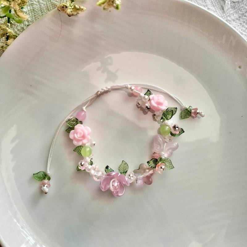 Handgemachtes Sommer Garten Blumen Armband Rosa Rosen Kordel Armband Handgemachtes Sommer Garten Blumen Armband Rosa Rosen Kordel Armband von MeisilentaByRinda