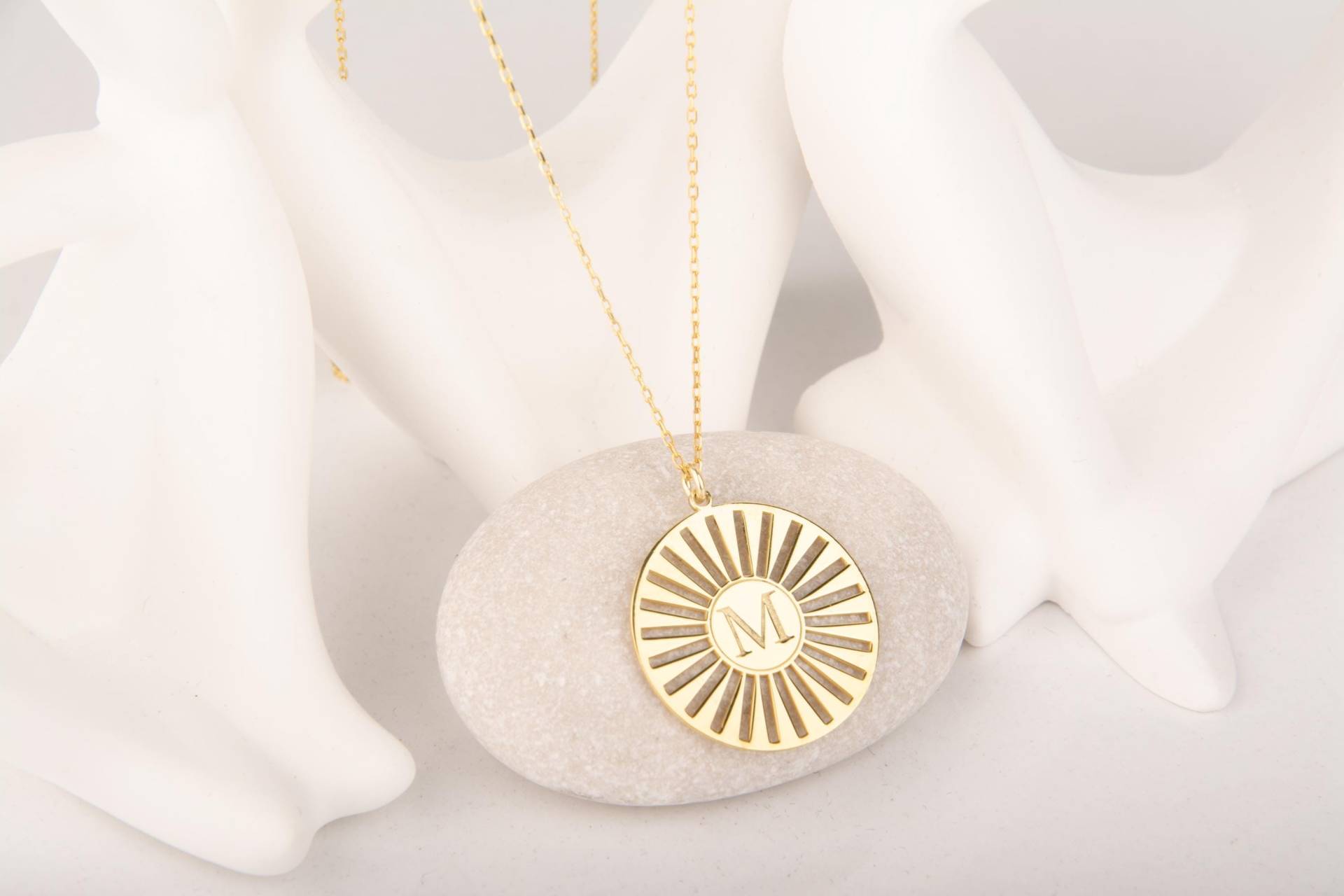 Personalisierter Initial Anhänger Sterling Silber Anhänger, 14K Vergoldet von MekaSilverJewelry