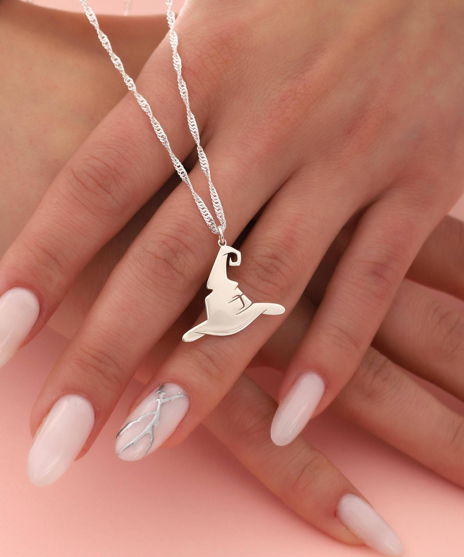 sterling Silber Hexenhut Halskette 14K Vergoldetes Handmade Anhänger von MekaSilverJewelry