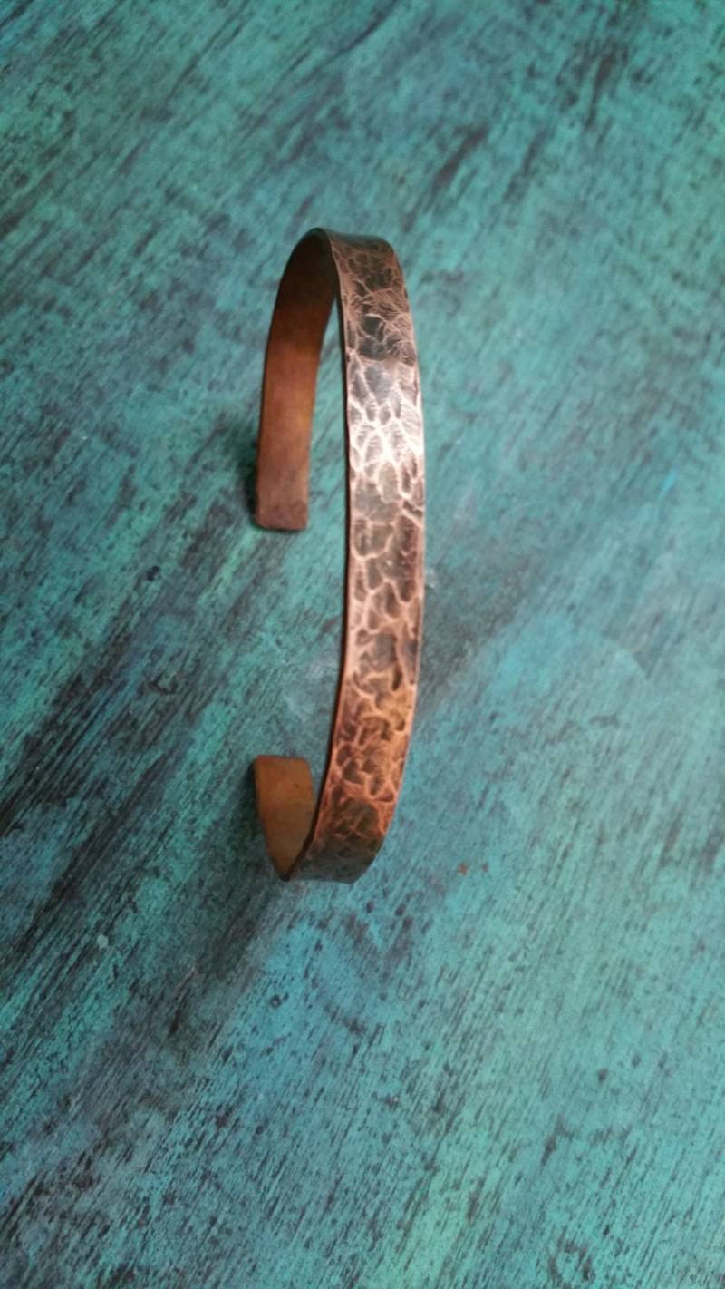 Gehämmert Kupfer Armband, Antik, Patina, Armspange Aus Kupfer, Armreif Mischmetall, Holprigen Strukturierte Oberfläche von MelMadeItonEtsy
