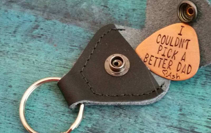 Kupfer Guitar Pick Schlüsselanhänger Vatertag Geschenk, Geschenk Für Papa, Konnte Nicht Wählen Sie Ein Besserer Vater, Musiker Papas von MelMadeItonEtsy