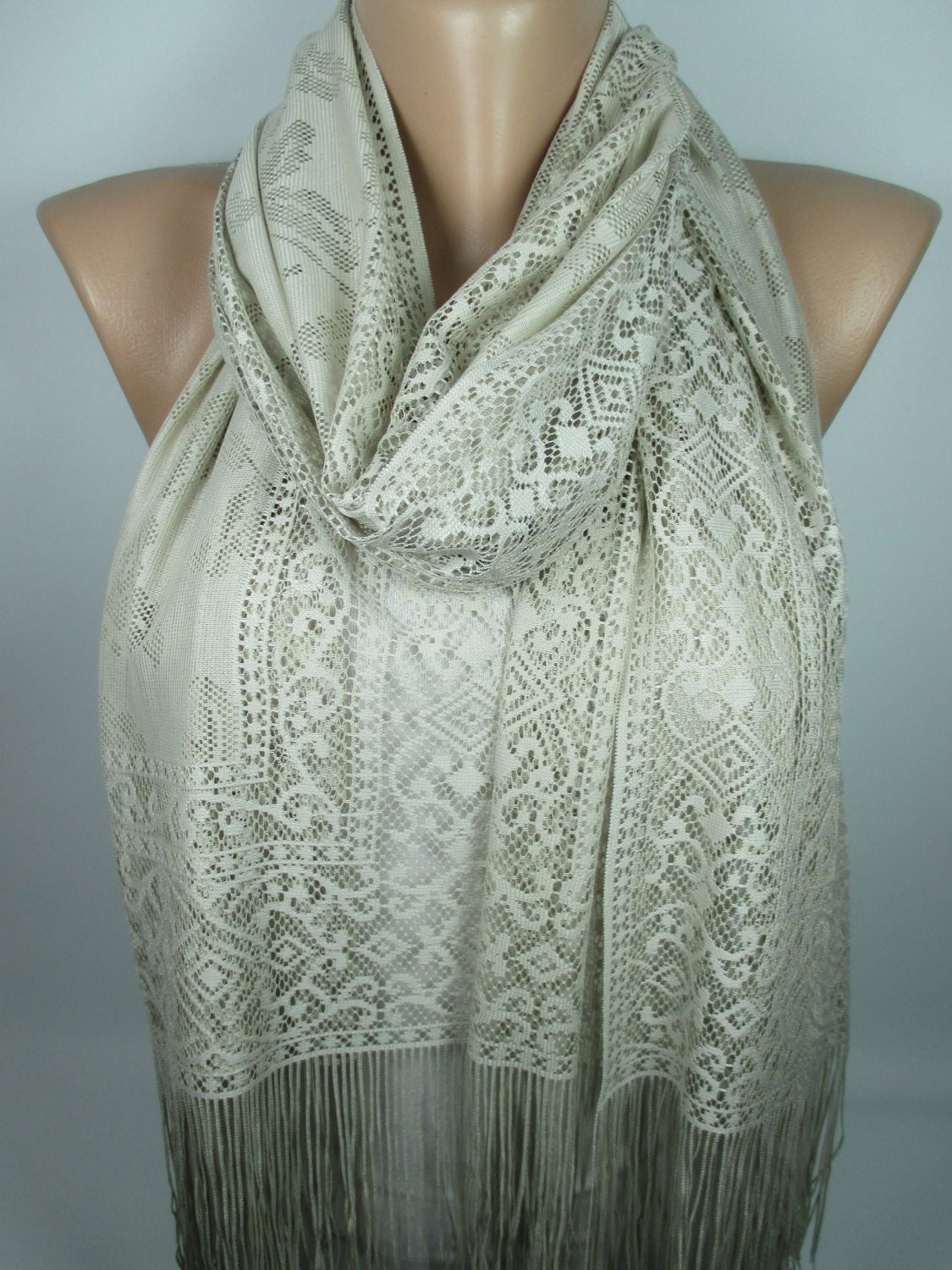 Beige Tüll Schal Einzigartiges Geschenk Für Frauen Hochzeit Brautjungfern Braut Zubehör Weihnachtsgeschenk Sie Mama Frau von MelScarf