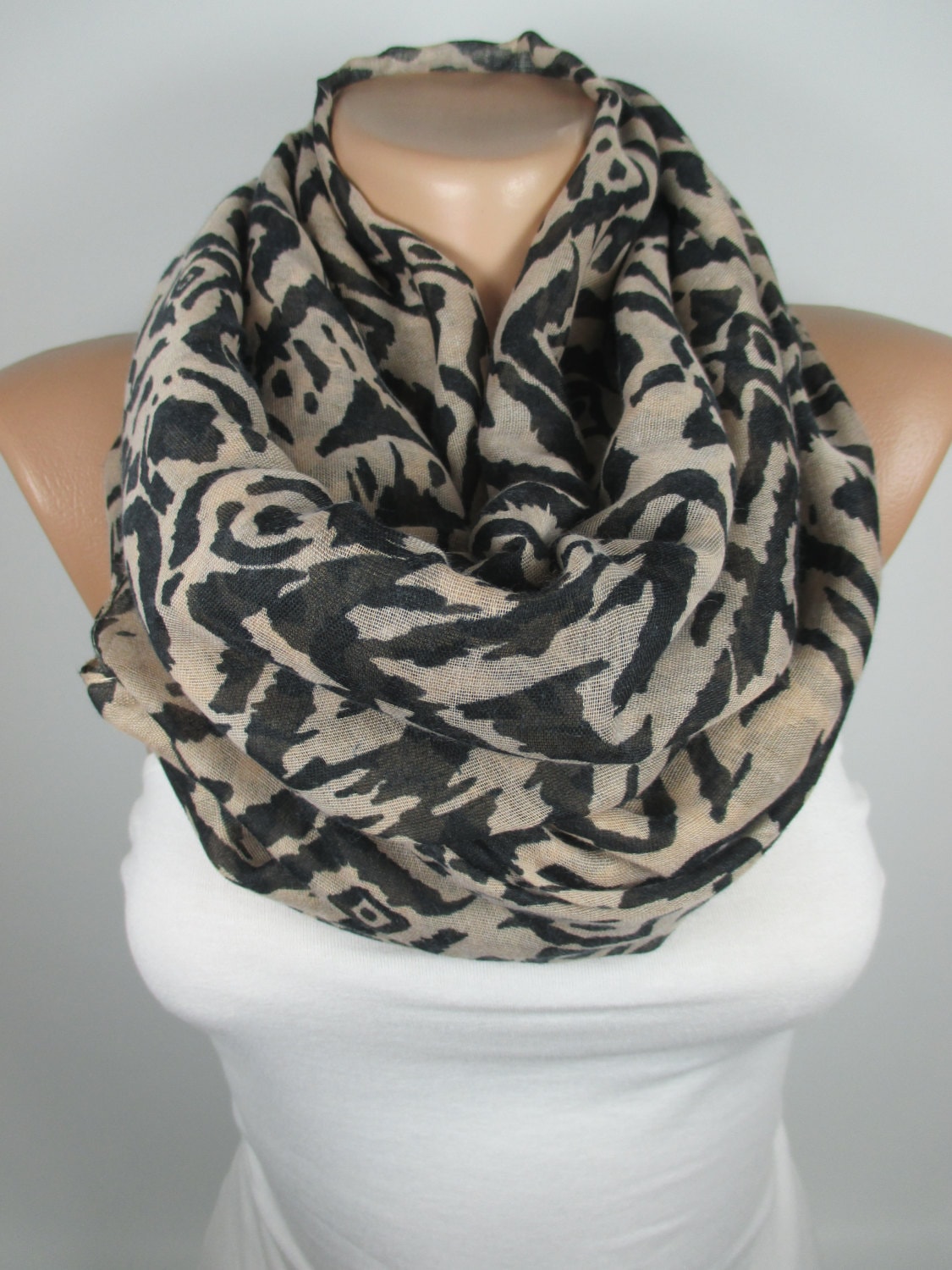 Leichte Schal Einzigartiges Geschenk Für Frauen Winter Zubehör Übergroße Weihnachtsgeschenk Sie Mama Frau von MelScarf