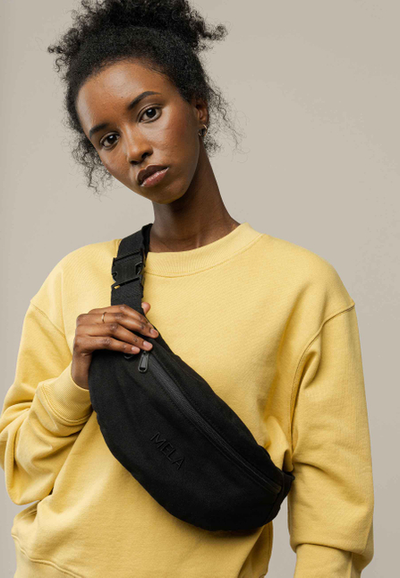 Cord Hip Bag Modell: Bhavin Cord Hip Bag Modell: Bhavin von Mela