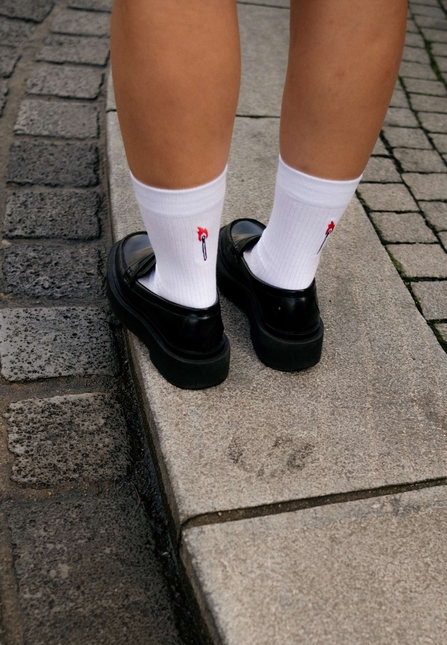 Gerippte Socken mit Stickerei, 1er Pack von Mela