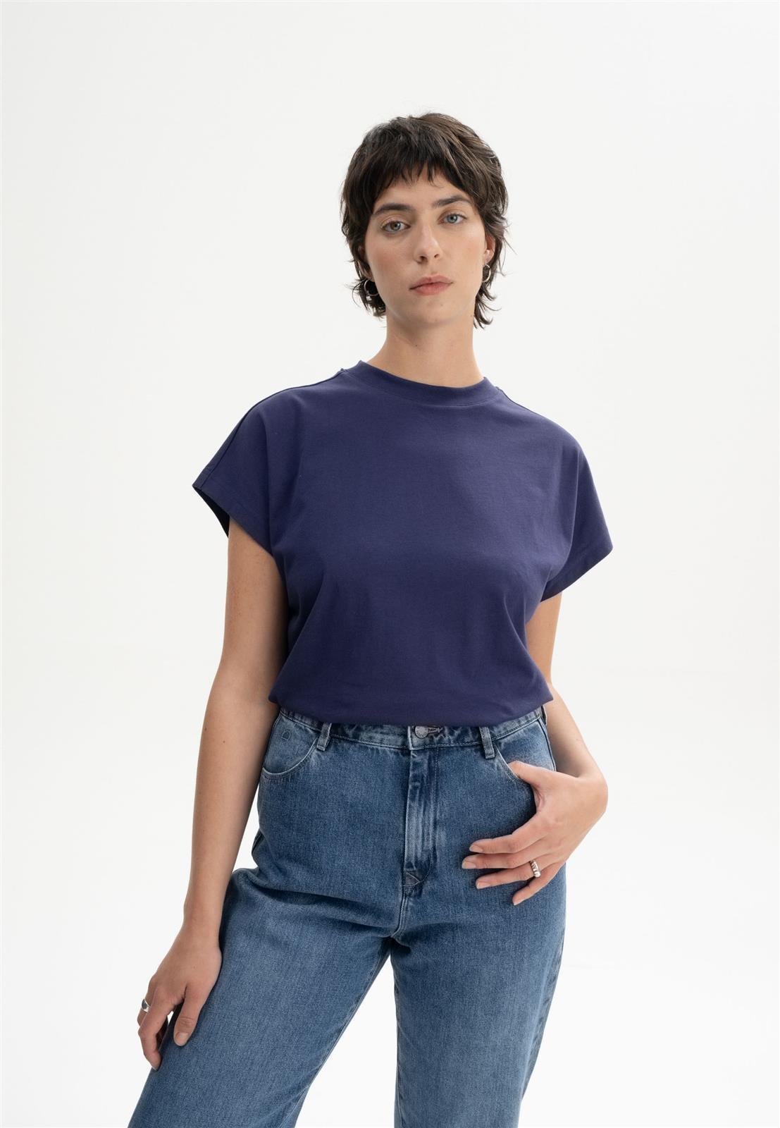 T-Shirt Modell: Madhu GOTS von Mela