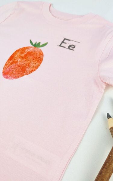 Meladi Kinder Shirt aus Biobaumwolle - Erdbeere auf Pink Meladi Kinder Shirt aus Biobaumwolle - Erdbeere auf Pink von MelaDi